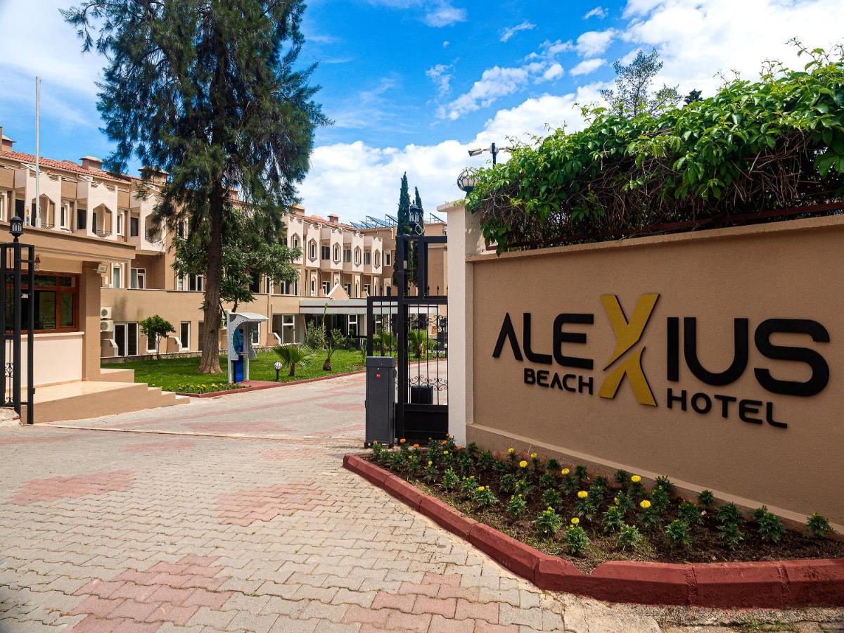 Alexius Beach Hotel เบลดิบี ภายนอก รูปภาพ
